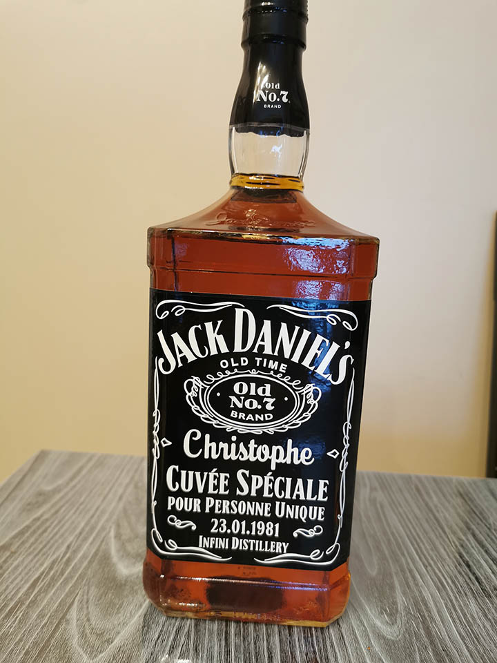 Personnalisation D Etiquette Pour Bouteille De Jack Daniel S Clicknstick